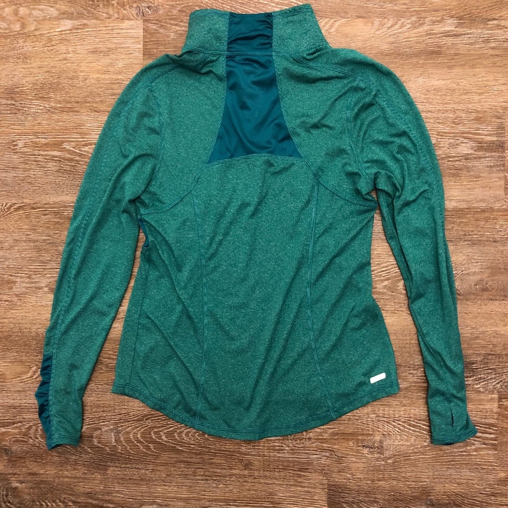 Semi-Fitted Workout Top - Picture 2 of 4
